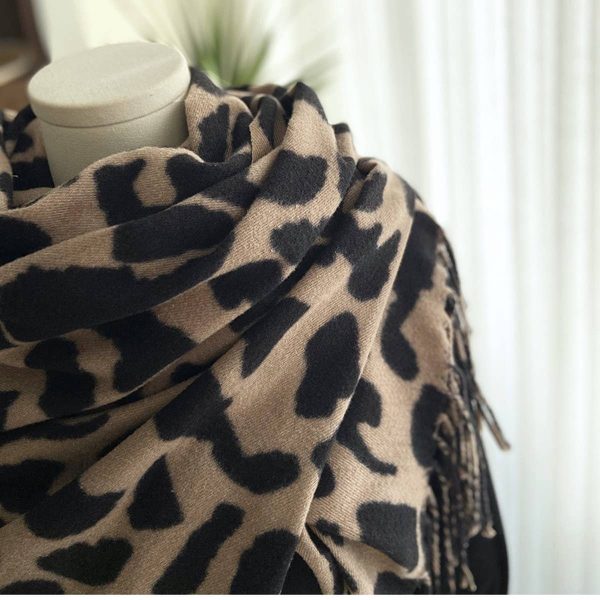 DOUBLE-SIDED LEOPARD SCARF PRINT FRINGED SHAWL Supply